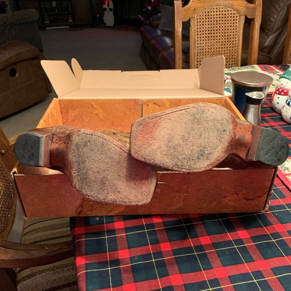 SOLD SOLD SOLD - Picture 6 of 7